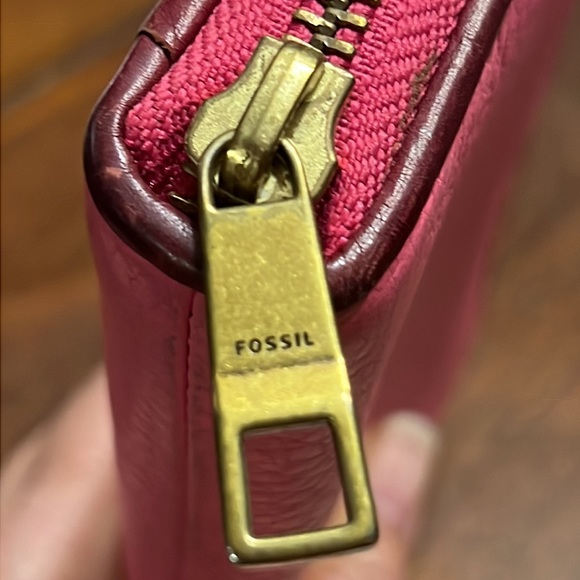 Fossil Hot Pink Barbie Zip Up Wallet 7 x 4 - Picture 4 of 9